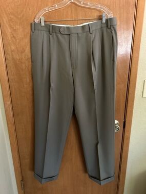 Brooks Brothers Dress Pants Mens Size 37X30 Wool Pleated Khaki Cuffed